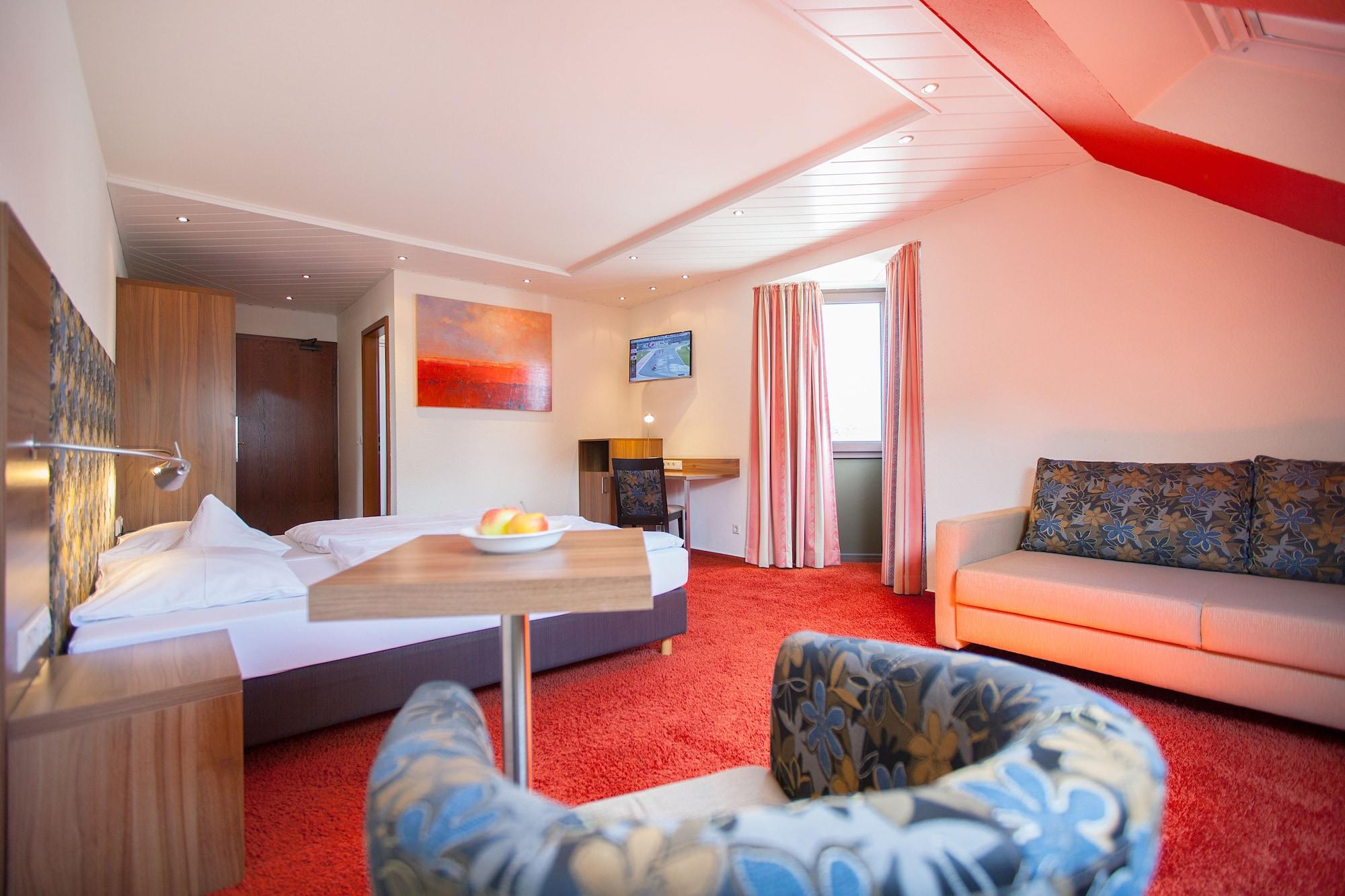 Hotel Lamm Ostfildern Exterior photo