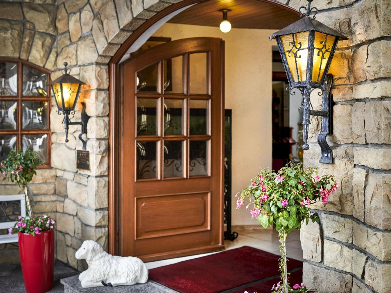 Hotel Lamm Ostfildern Exterior photo